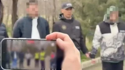 Оборудовали тайники прямо в парке: закладчиков задержали с поличным в Шымкенте