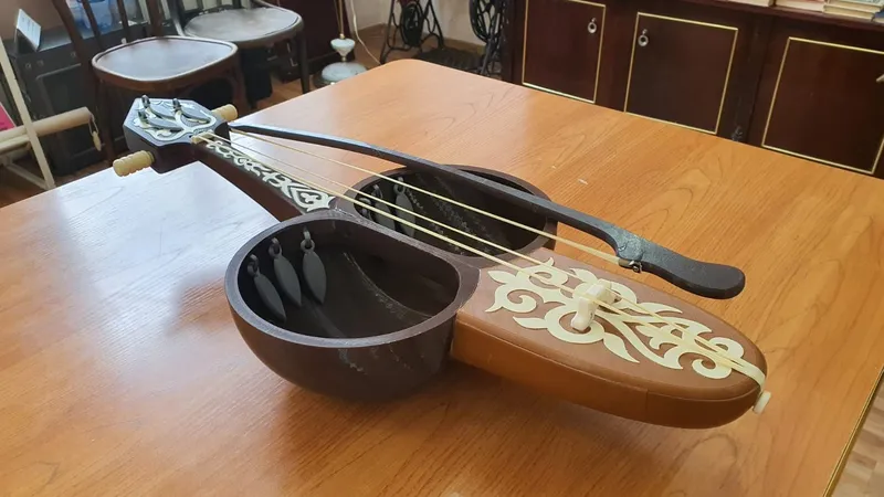 "Иван-кобыз": в Павлодаре на 3D-принтере напечатали древний музыкальный инструмент