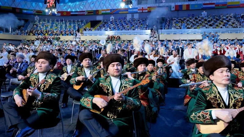 Кюй "Шернияз" и песня "Наурыз" прозвучали в исполнении 5 тысяч музыкантов в Астане