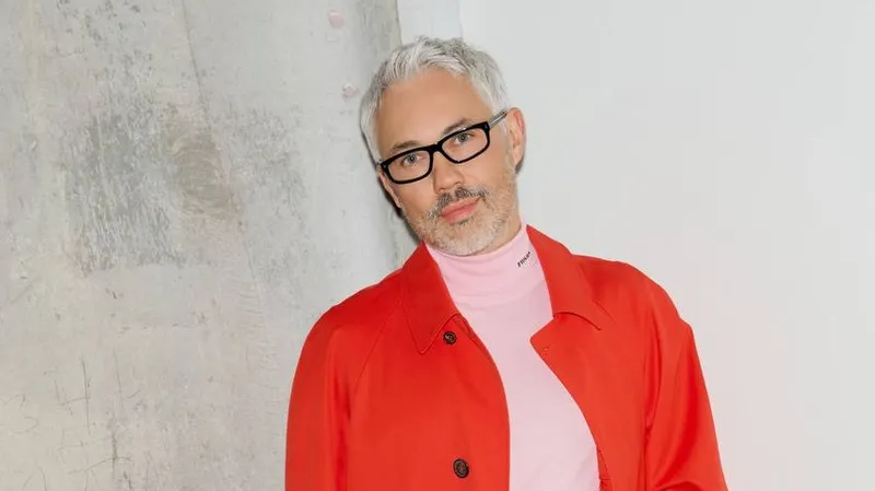 Что носить этой весной: стилист раскрыл секрет модного образа