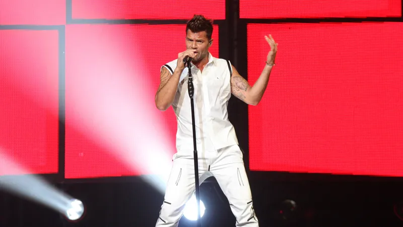 Легенда латинской поп-музыки Рики Мартин едет в Алматы