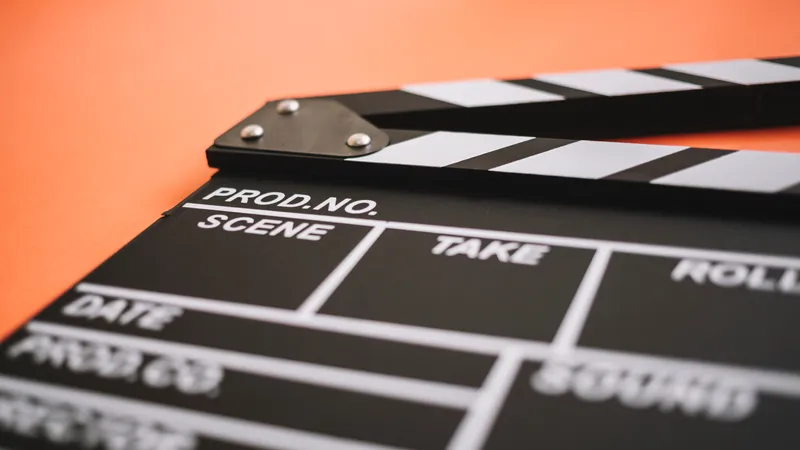 Скандал разгорелся вокруг киношколы, которую рекламировали казахстанские актеры