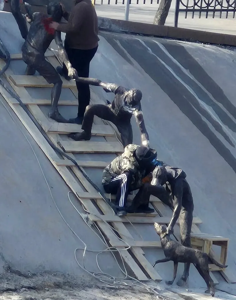 памятник спасению собаки в Алматы, фото - Новости Zakon.kz от 19.03.2026 14:13