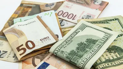 разная валюта , фото - Новости Zakon.kz от 20.03.2026 17:10