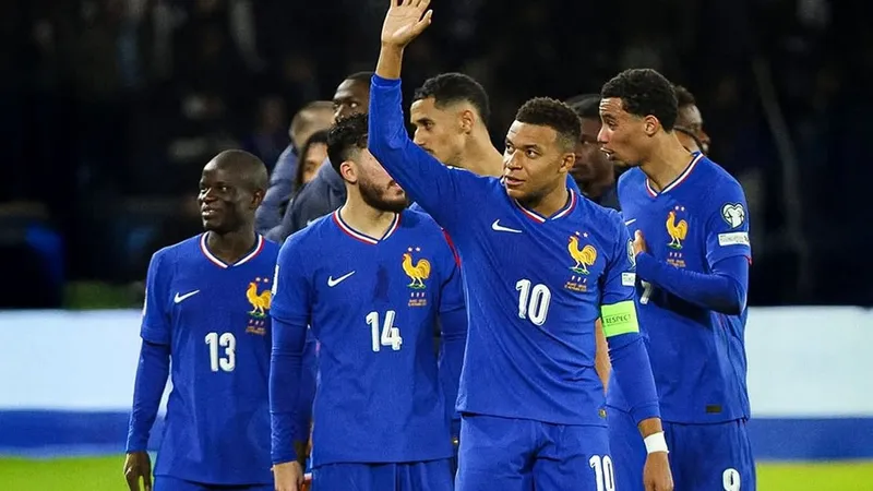 Французы объявили свой состав на матч со сборной Бразилии по футболу