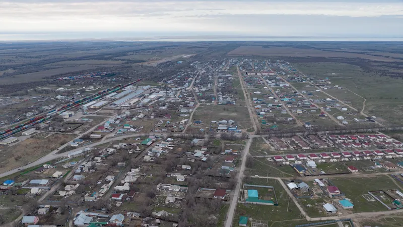 Мы не собираемся строить офшорную зону: Бозумбаев об Алатау