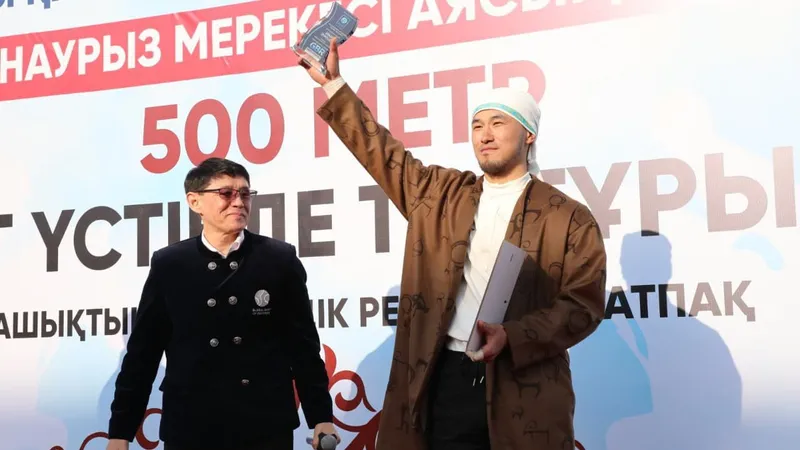 Мировой рекорд Гиннесса: на ипподроме Алматы выполнен трюк без рук на скорости 60 км/ч