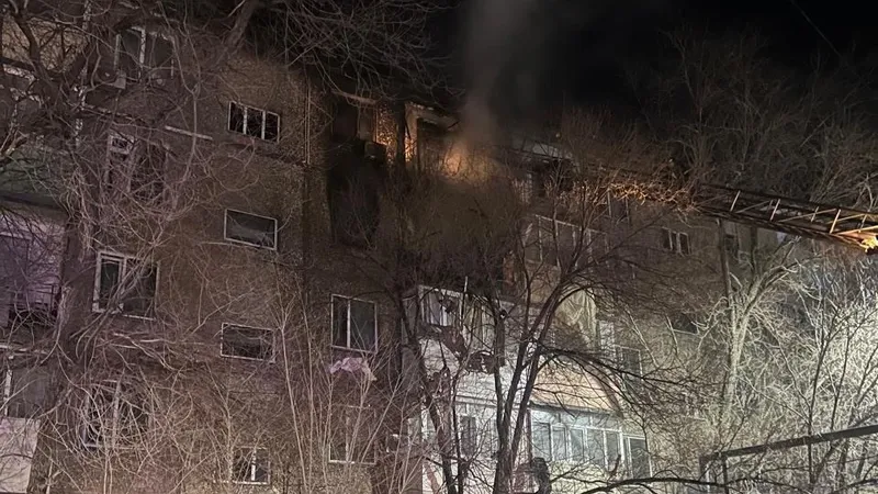 8 человек пострадали при взрыве газа в одной из многоэтажек Шахтинска