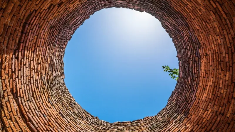 Века молчания: античный колодец найден под обычным магазином в Англии