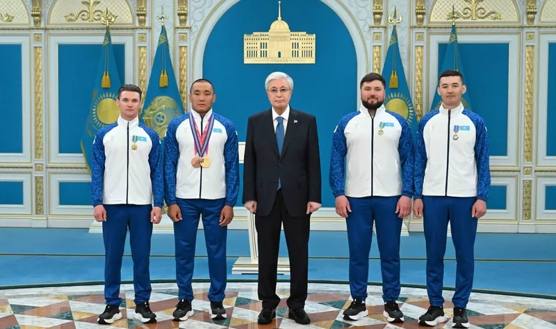 Токаев, спортсмены, Акорда, фото - Новости Zakon.kz от 26.03.2026 12:22