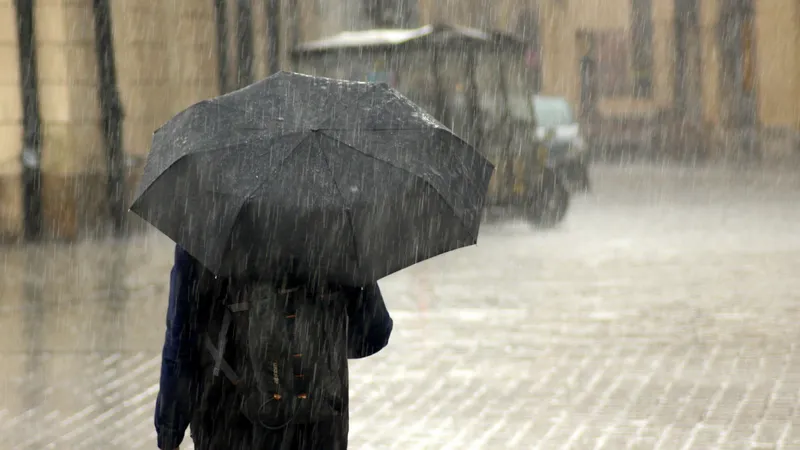 Ливни, грозы, гололед и пыльная буря надвигаются на Казахстан – прогноз погоды на 28 марта