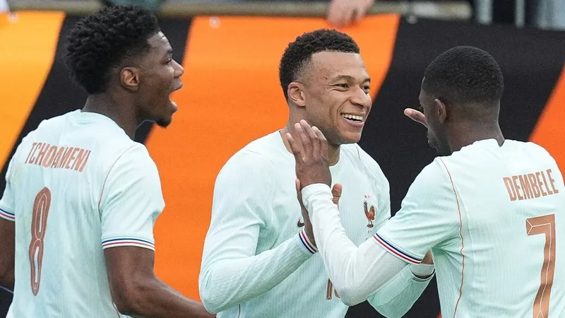 Сборная Франции вдесятером обыграла Бразилию благодаря голу Мбаппе