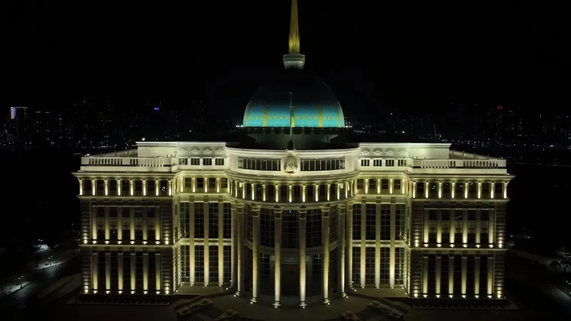 Акорда и Байтерек без подсветки: как прошла акция "Час Земли" в Астане