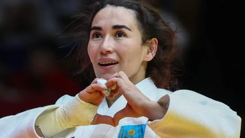 Абиба Абужакынова подписала зарубежный контракт