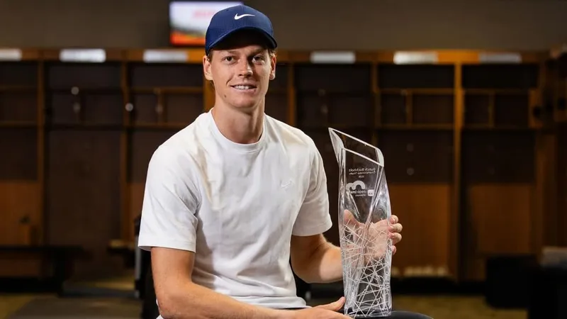 Синнер выиграл "Солнечный дубль" и вошел в историю мирового тенниса