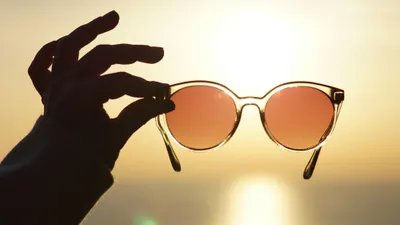 очки, рука, фото - Новости Zakon.kz от 30.03.2026 17:29