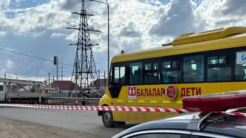 Жуткая авария с участием школьного автобуса в ЗКО: в больницу доставили 24 ребенка