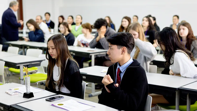 Умение дискутировать и знание английского: как поступить на грант в один из лучших казахстанских вузов