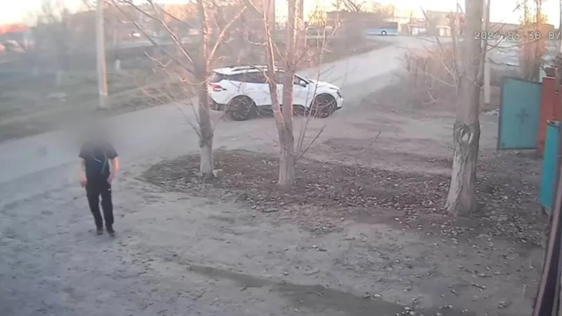 Хозяин дома самостоятельно задержал грабителя и вызвал полицию в Актобе