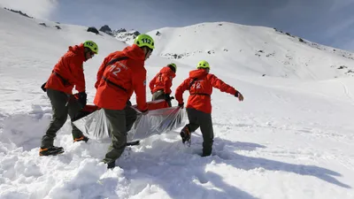 МЧС, спасатели, тренировка, ДЧС, горы, лавина, фото - Новости Zakon.kz от 01.04.2026 17:15