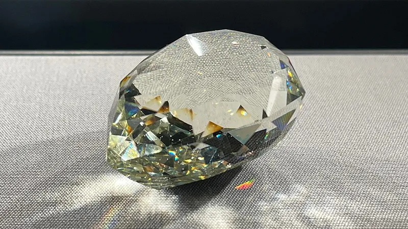 В забытом чемодане нашли знаменитый бриллиант в 137 карат