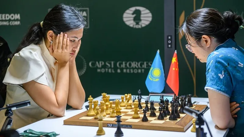 16-я чемпионка мира по шахматам не смогла обыграть Бибисару Асаубаеву