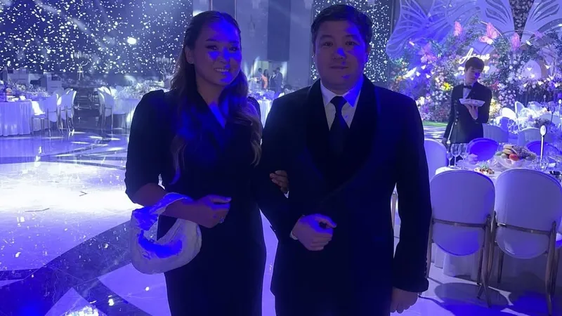 "Похожа на дочерей Молдир": вторая жена Турсынбека Кабатова впервые показала дочь