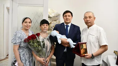 семья в Актобе, фото - Новости Zakon.kz от 02.04.2026 17:32