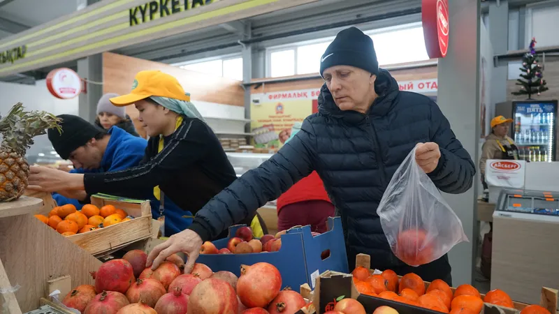 Базар, рынок, продукты питания, фрукты, фруктовый отдел, цены на фрукты, стоимость фруктов , фото - Новости Zakon.kz от 13.05.2026 09:22
