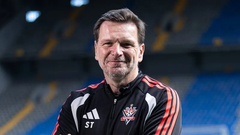 ФК "Актобе" возглавил экс-тренер сборной Словакии и Кыргызстана