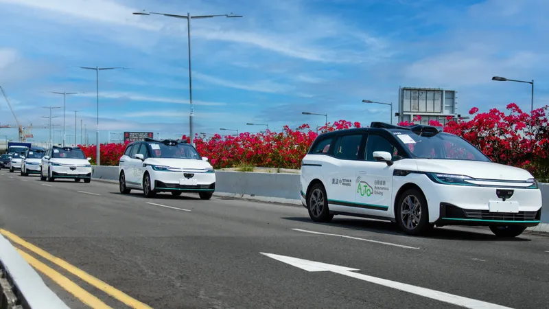 Беспилотные такси разом вышли из строя и парализовали движение в крупном городе Китая