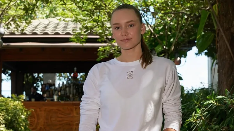 Экс-третья ракетка мира назвала проблемы Рыбакиной на грунтовом покрытии