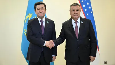 встреча делегаций Казахстана и Узбекистана, фото - Новости Zakon.kz от 03.04.2026 13:16