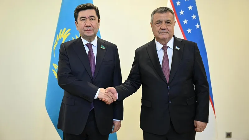 Спикер Мажилиса рассказал узбекским коллегам о новой Конституции Казахстана