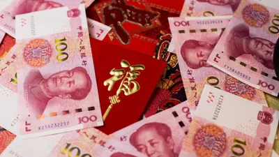 Деньги вылетели из багажника и прохожие их разобрали, фото - Новости Zakon.kz от 03.04.2026 21:39