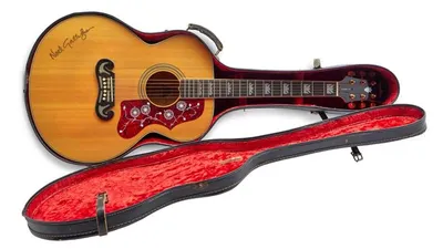 Инструмент культового альбома Oasis оценили в десятки тысяч долларов, фото - Новости Zakon.kz от 07.04.2026 23:13