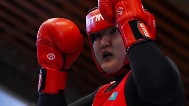 Казахстанская боксерша "ликвидировала" соперницу за место в финале чемпионата Азии