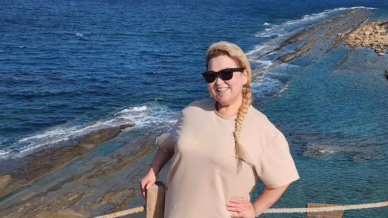 Экс-депутат Мажилиса Бахыт Сыздыкова вышла замуж в 51 год