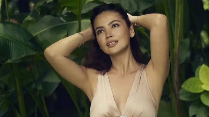 Звезда "Рэкитира" поделилась жаркими кадрами с Бали