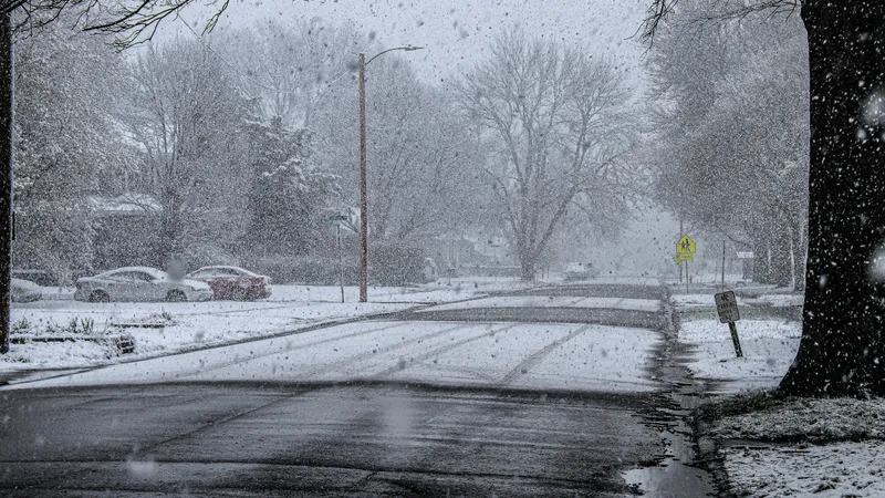 Резкое похолодание, снег и дожди с грозами обрушатся на Казахстан – прогноз на 9-11 апреля