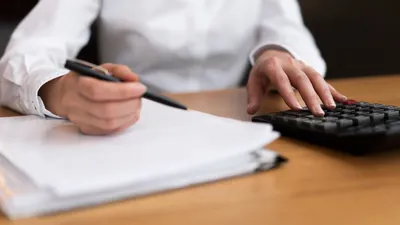 о ситуации с приостановлением расходных операции по уведомлениям камерального контроля, фото - Новости Zakon.kz от 09.04.2026 19:39