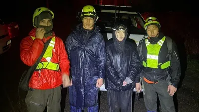 В горах Алматы туристка оказалась в ловушке из-за темноты и дождя, фото - Новости Zakon.kz от 10.04.2026 01:10