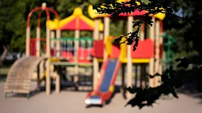 астанчанин бегал по детской площадке с ножом в полуголом состоянии, фото - Новости Zakon.kz от 09.04.2026 21:32