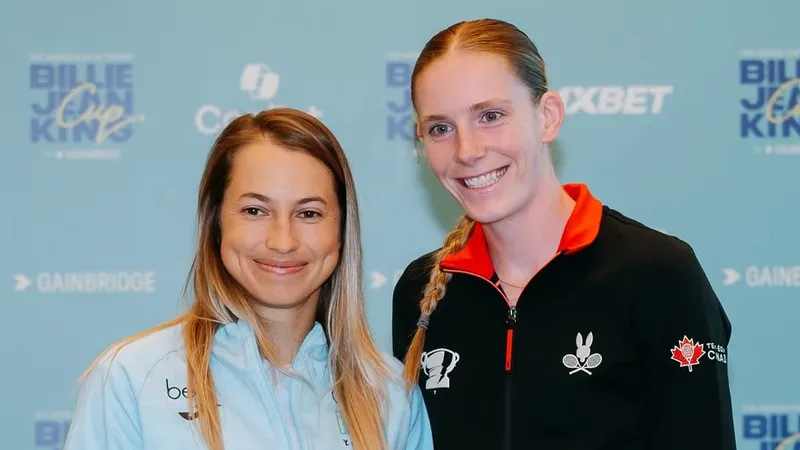 Юлия Путинцева при поддержке олимпийских чемпионов выиграла свою встречу