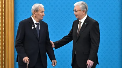 Токаев, ученый, награждение, фото - Новости Zakon.kz от 10.04.2026 14:09