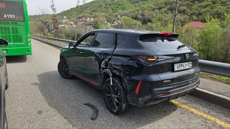 ДТП в Алматы, фото - Новости Zakon.kz от 10.04.2026 10:46