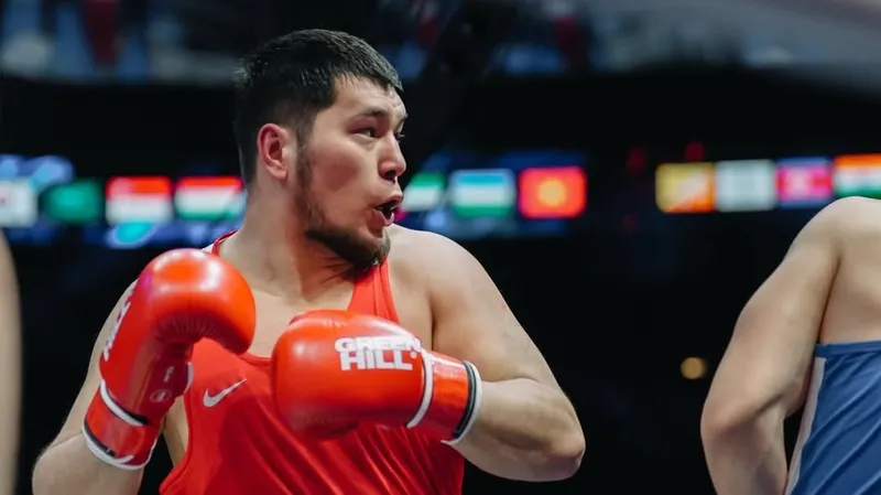 Капитан сборной Казахстана стал трехкратным чемпионом Азии по боксу