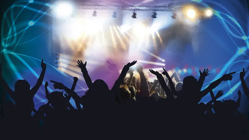 Старший брат следит за тобой: за что закрывают ночные клубы Алматы и при чем здесь несовершеннолетние