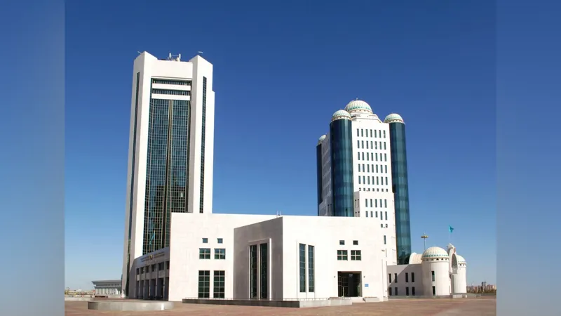 Партия "Ауыл" задает темп: как политические силы готовятся к выборам в Курултай