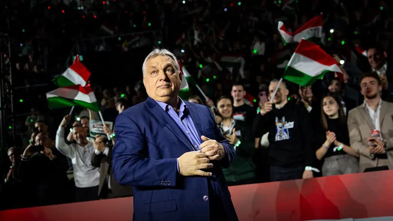 Орбан поздравил Мадьяра с победой на парламентских выборах в Венгрии
